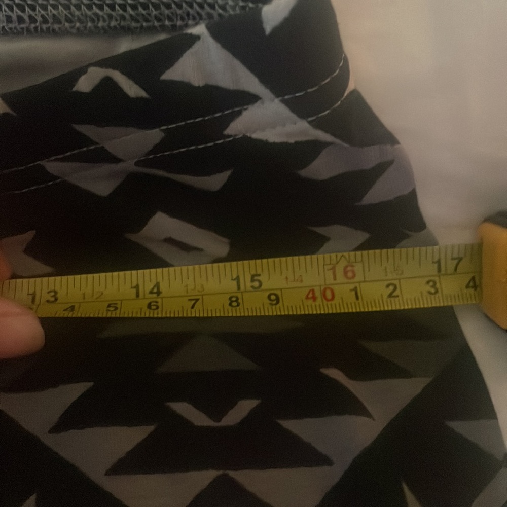 NWOT- Old Navy Women's High-Rise Leggings - Picture 6 of 6